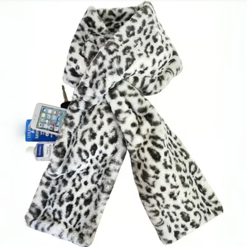 Cozy Scarf with Hidden Pocket – Warm, Soft & Secure Zipper🧣